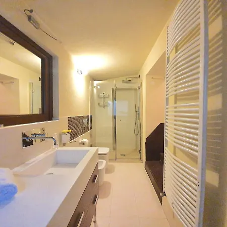 Martin With Private Pool For 5 People Montegranaro