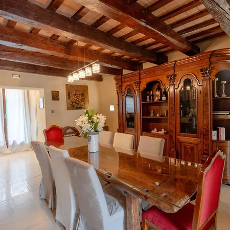 Martin With Private Pool For 5 People Montegranaro