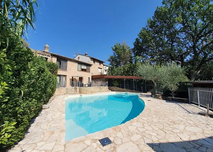 Villa Martin With Private Pool For 5 People Montegranaro