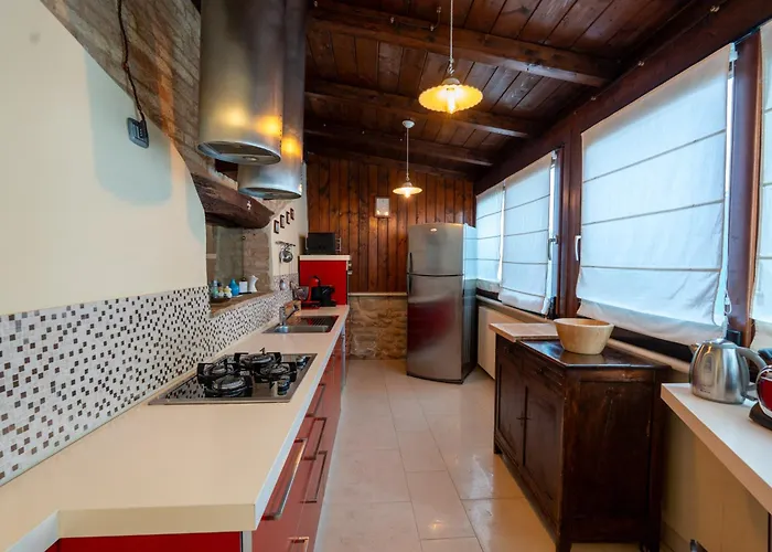 Martin With Private Pool For 5 People 빌라