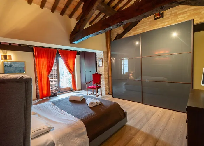 Martin With Private Pool For 5 People *