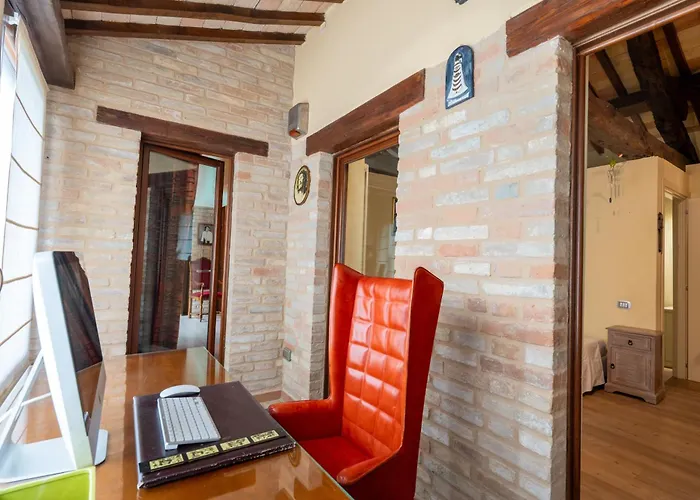 Martin With Private Pool For 5 People Villa Montegranaro